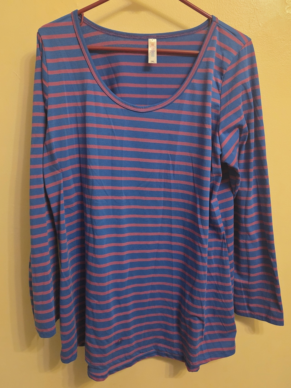 LuLaRoe Classic Tee 2XL Blue Pink Striped Scoop Neck Long Sleeve Stretch Casual